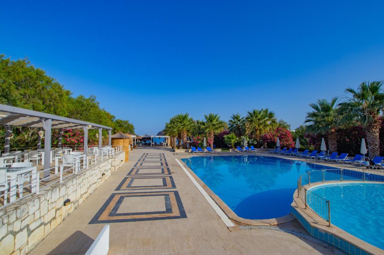 Ladonia Hotels Zemda Guemuesluek Buitenkant foto