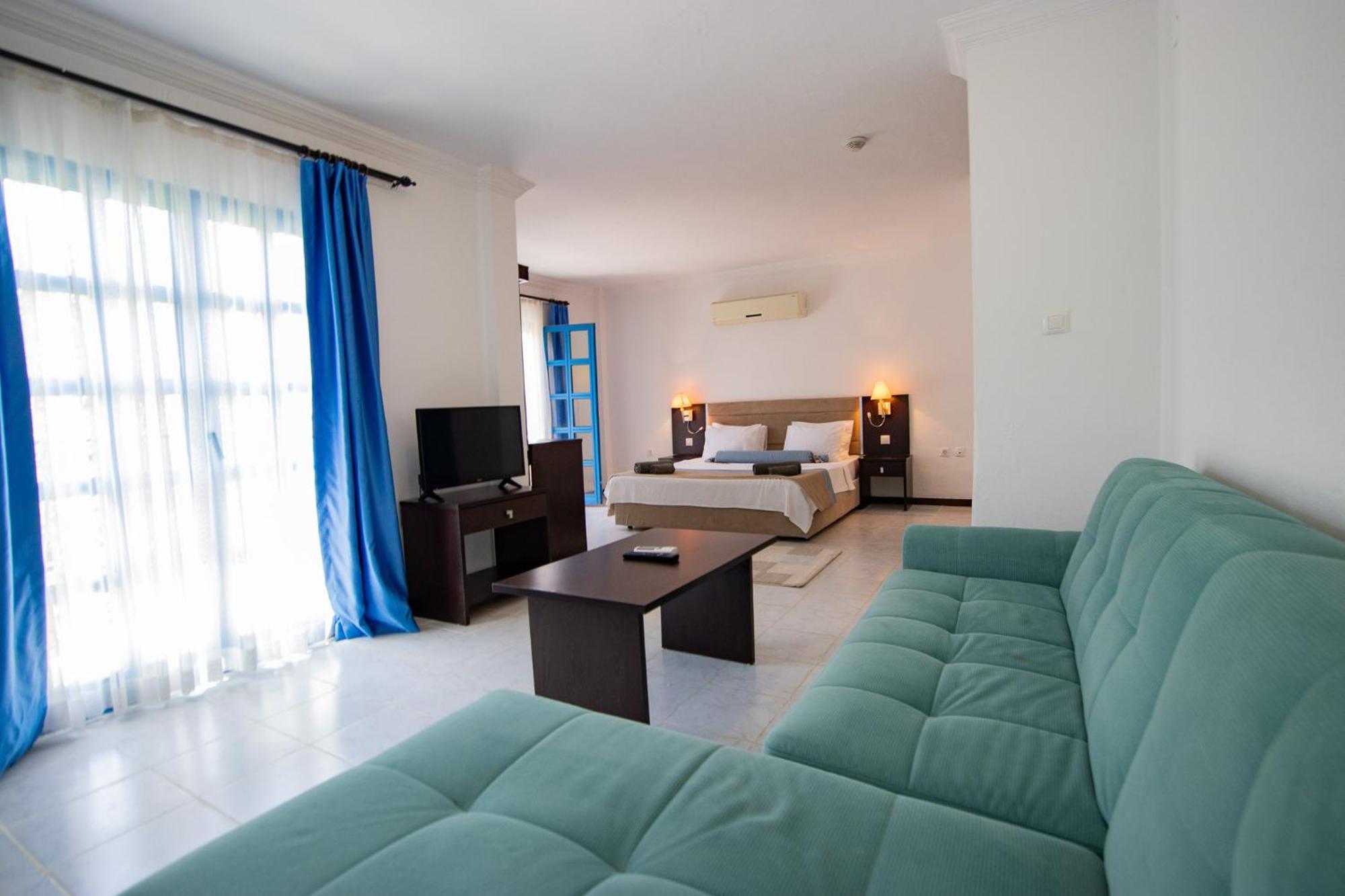 Ladonia Hotels Zemda Guemuesluek Buitenkant foto