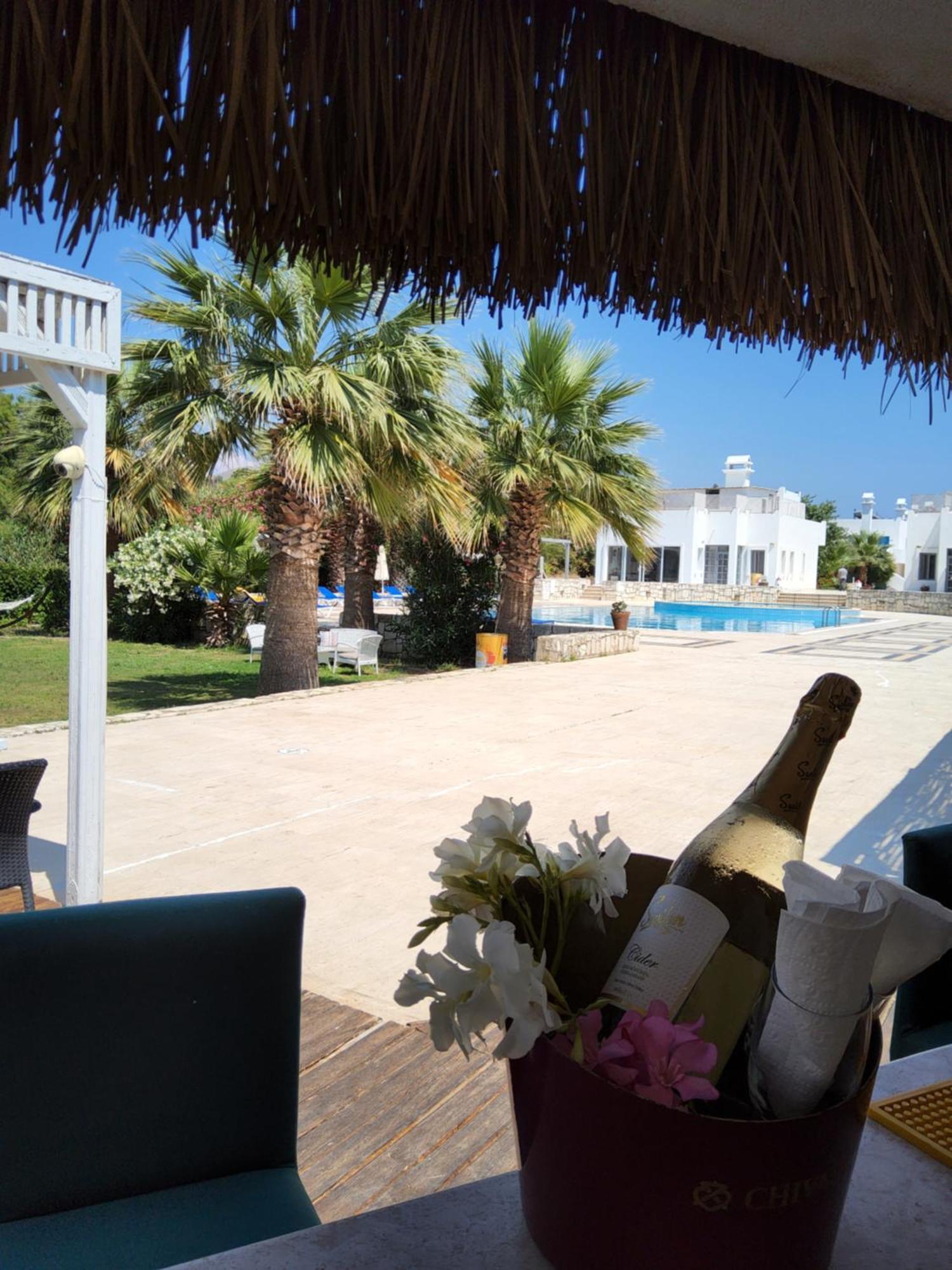 Ladonia Hotels Zemda Guemuesluek Buitenkant foto
