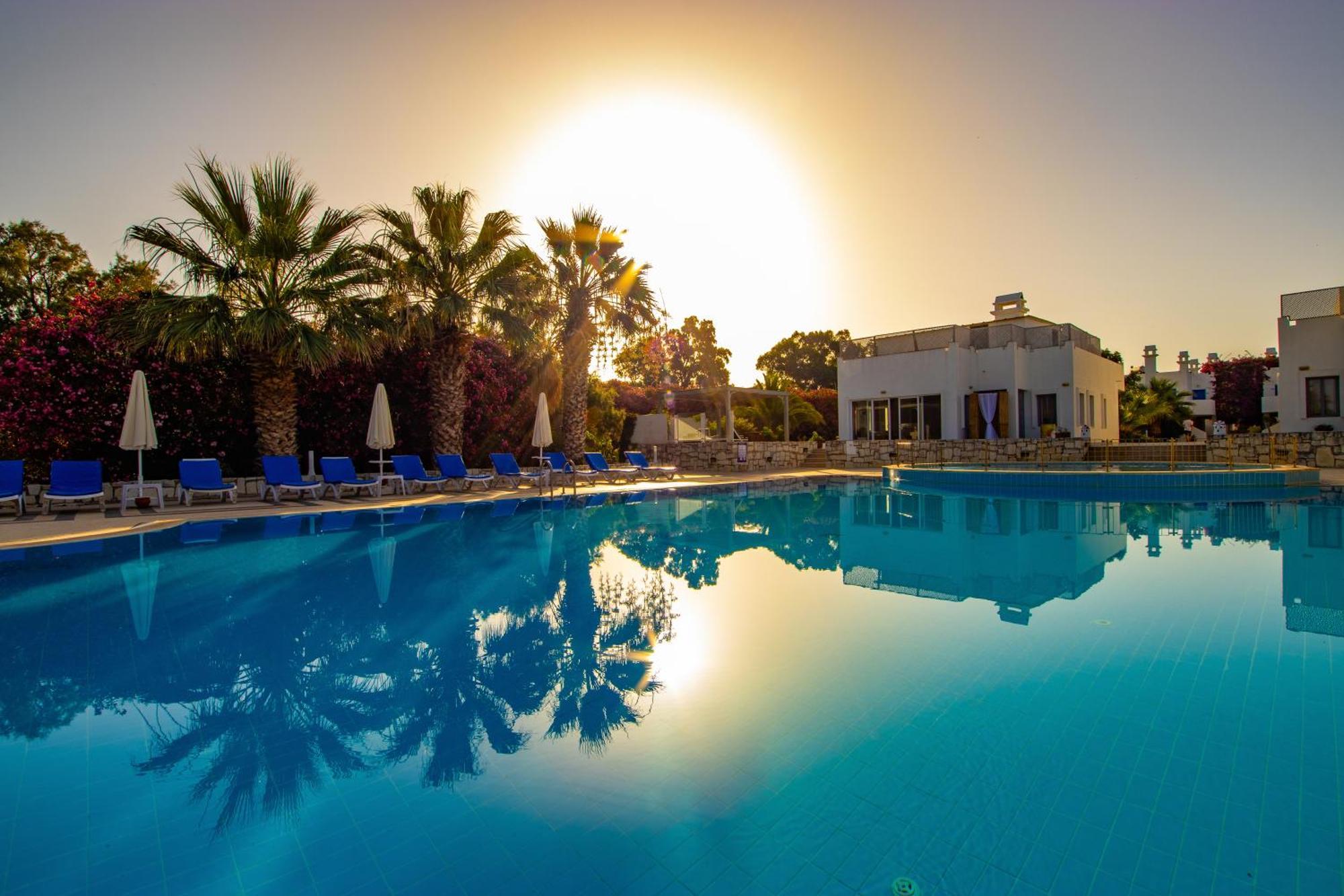 Ladonia Hotels Zemda Guemuesluek Buitenkant foto