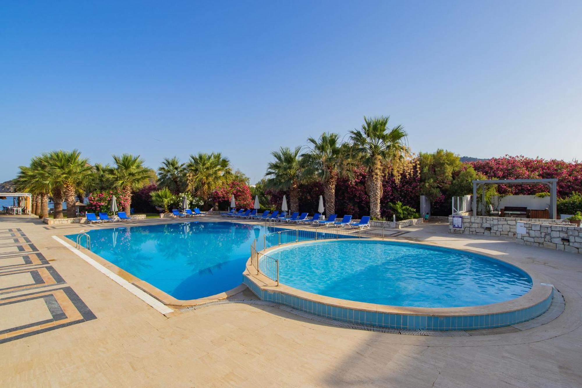 Ladonia Hotels Zemda Guemuesluek Buitenkant foto