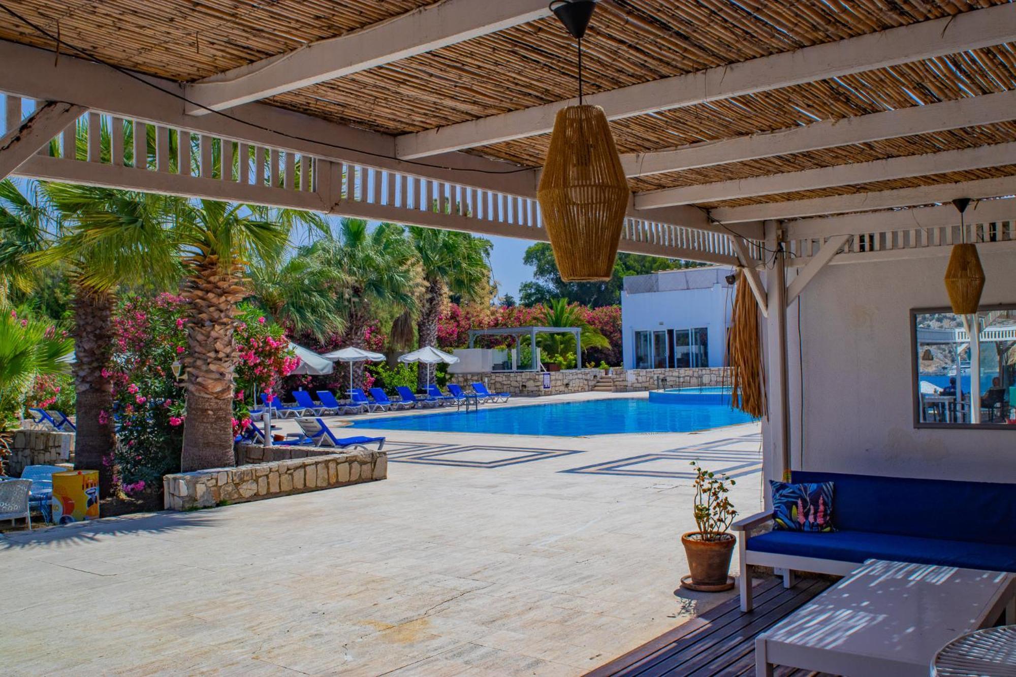 Ladonia Hotels Zemda Guemuesluek Buitenkant foto